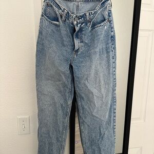 Abercrombie & Fitch The Loose High Rise Jeans